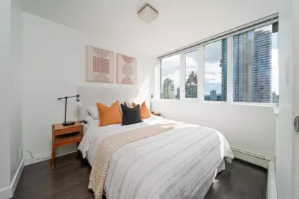 1703 1325 Rolston Street, Vancouver, BC, Vancouver — Apartment/Condo for sale