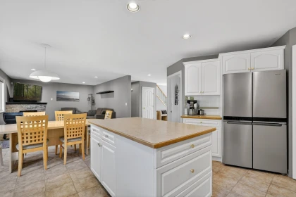 Walk-In Closet Photo of 1551 161b Street, Surrey, BC