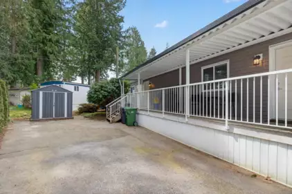 Basement Recreation Room Photo of 17 24330 Fraser Highway, Langley, BC