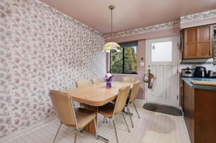 Breakfast Nook Photo of 8285 Burnlake Drive, Burnaby, BC