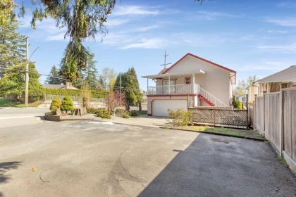 Outdoor Deck Photo of 8067 Cedar Street, Mission, BC