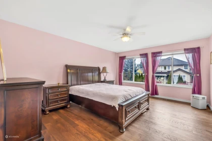Entry Foyer Photo of 14662 73 Avenue, Surrey, BC