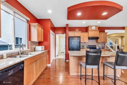 Powder Room Photo of 14662 73 Avenue, Surrey, BC