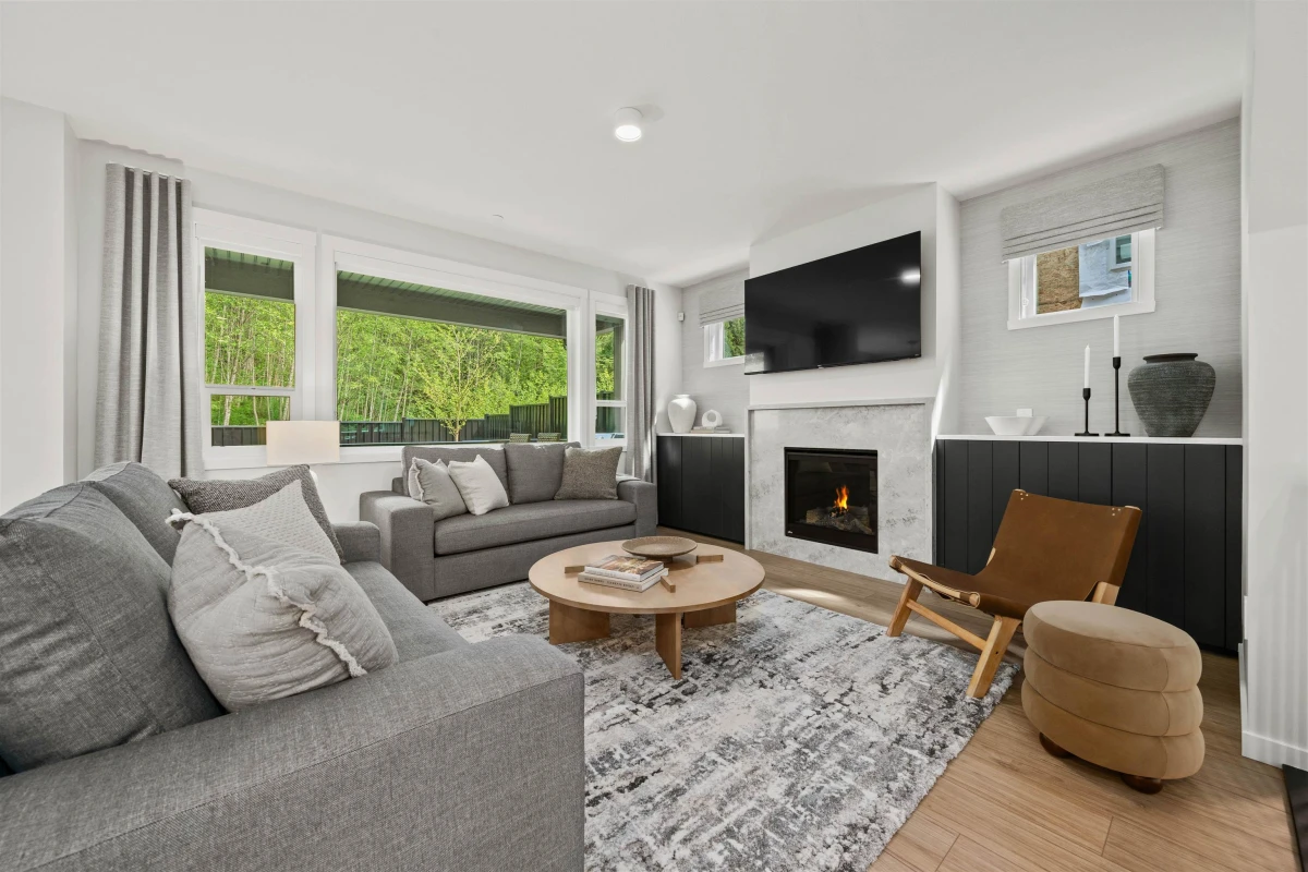 Family Room Photo of 11008 250a Street, Maple Ridge, BC