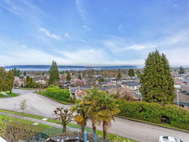 Outdoor Kitchen Photo of 3705 Puget Drive, Vancouver, BC