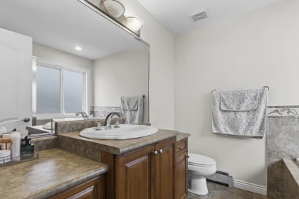 Basement Recreation Room Photo of 14732 71a Avenue, Surrey, BC