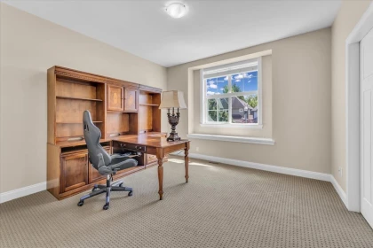 Entry Foyer Photo of 16261 25 Avenue, Surrey, BC