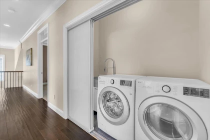 Hallway Photo of 16261 25 Avenue, Surrey, BC