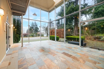 Kitchen Photo of 6220 Summit Avenue, West Vancouver, BC