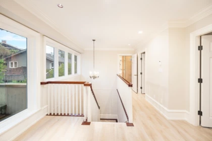 Mudroom Photo of 6220 Summit Avenue, West Vancouver, BC