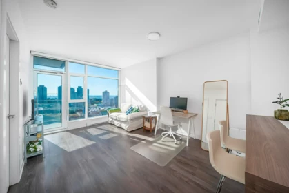 2508 4688 Kingsway Street, Burnaby, BC, Burnaby — Apartment/Condo for sale