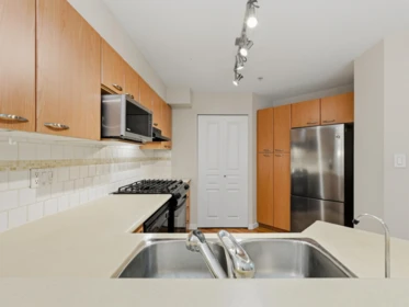 Primary Bedroom Photo of 306 2958 Silver Springs Boulevard, Coquitlam, BC