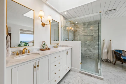 Entry Foyer Photo of 2876 Woodsia Place, Coquitlam, BC