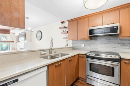Breakfast Nook Photo of 3 2150 SE Marine Drive, Vancouver, BC