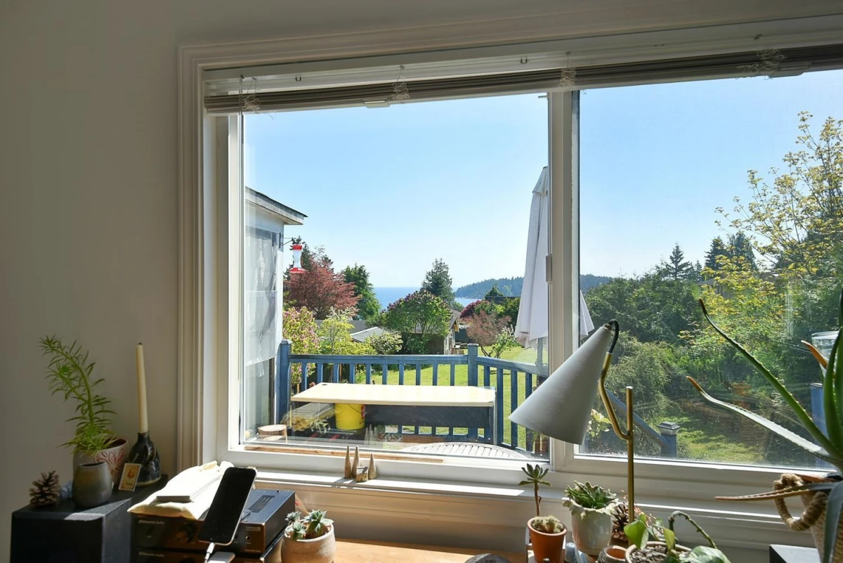 Dining Area Photo of 6217 Bligh Road, Sechelt, BC