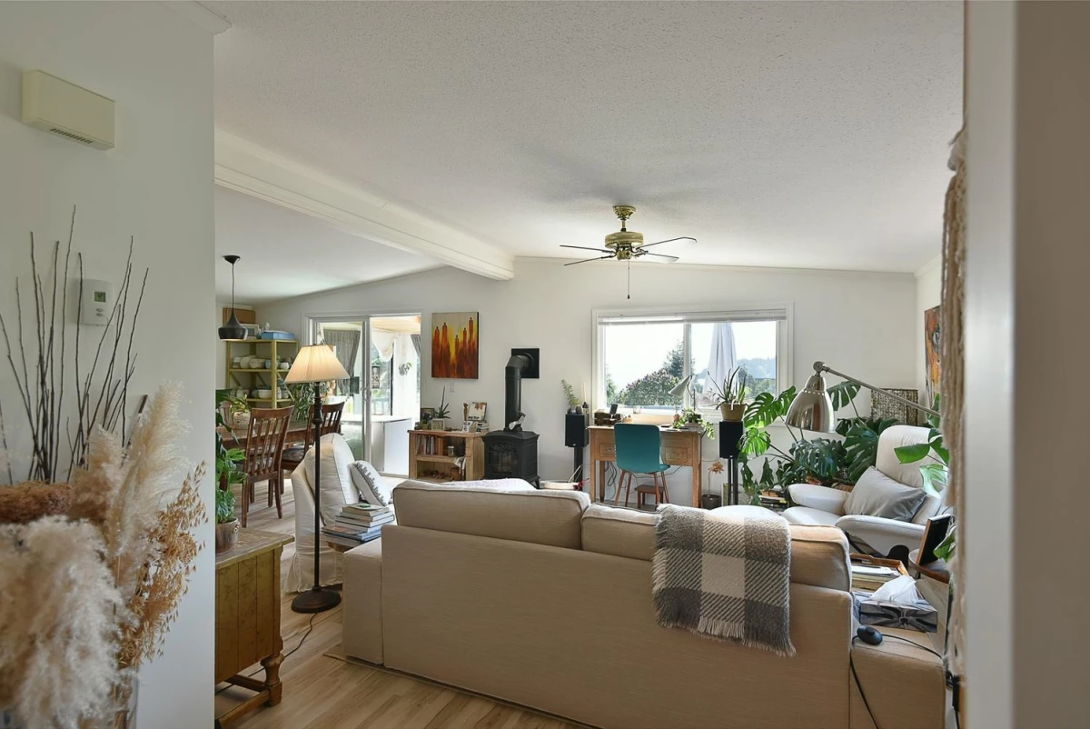 Living Room Photo of 6217 Bligh Road, Sechelt, BC