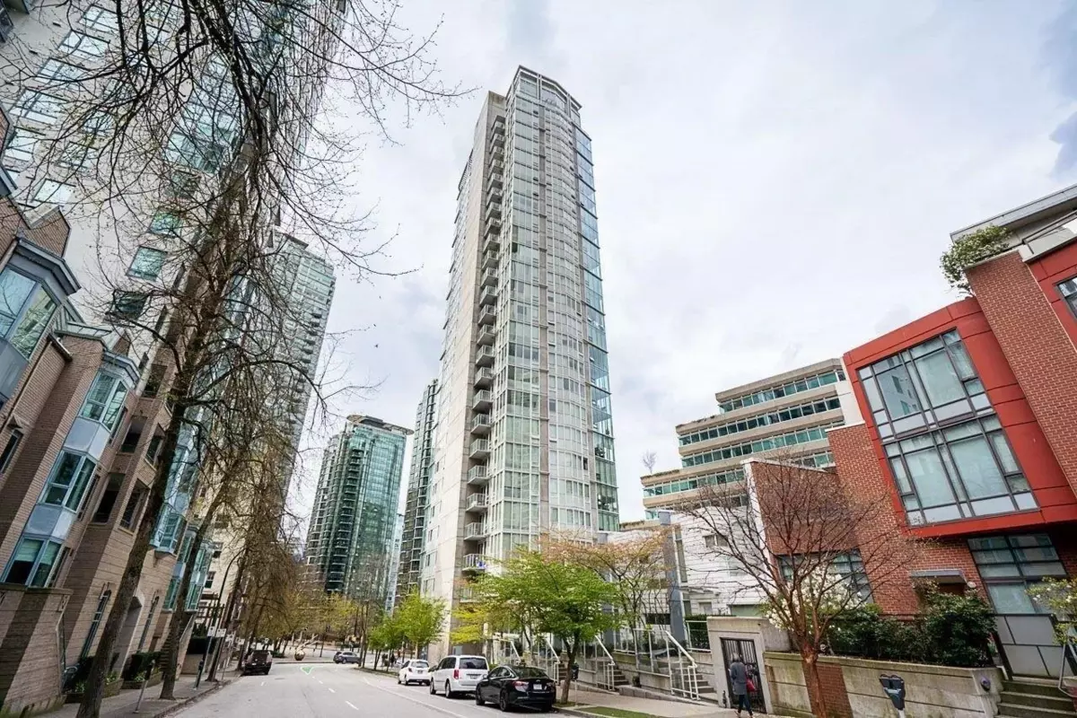 Family Room Photo of 502 1277 Melville Street, Vancouver, BC