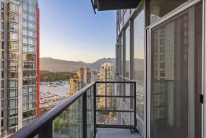 Breakfast Nook Photo of 3007 1189 Melville Street, Vancouver, BC