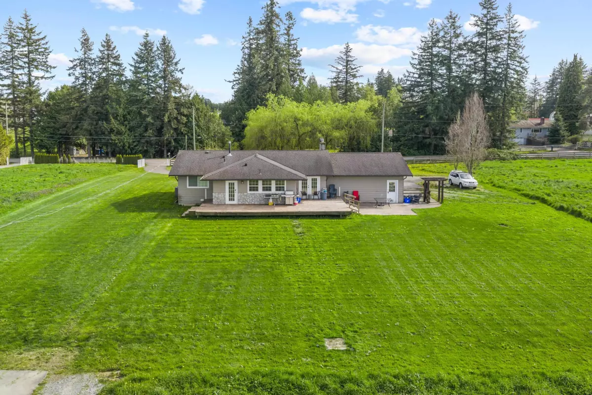 Living Room Photo of 24985 32 Avenue, Langley, BC
