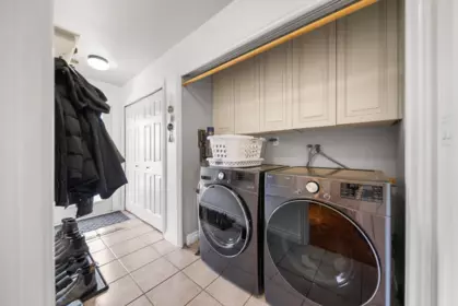 Guest Bathroom Photo of 24985 32 Avenue, Langley, BC