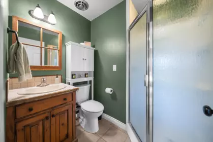 Powder Room Photo of 24985 32 Avenue, Langley, BC