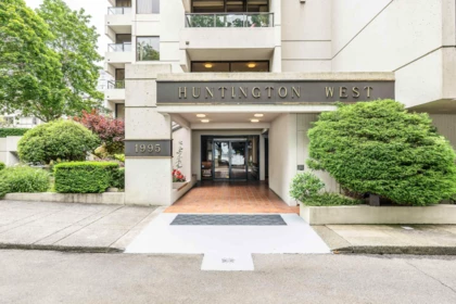 Mudroom Photo of 201 1995 Beach Avenue, Vancouver, BC