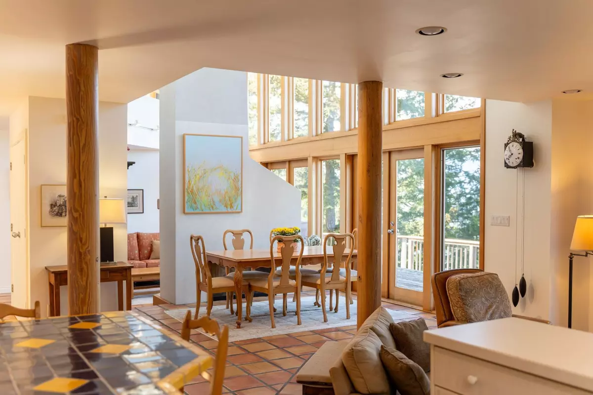Dining Area Photo of 520 Smugglers Cove Road, Bowen Island, BC