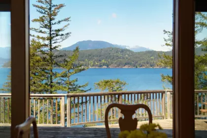 520 Smugglers Cove Road, Bowen Island, BC, Bowen Island — Single Family Residence for sale