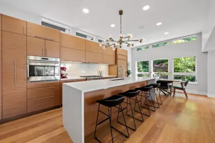 Breakfast Nook Photo of 6184 Eastmont Drive, West Vancouver, BC