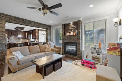 Breakfast Nook Photo of 16466 87a Avenue, Surrey, BC