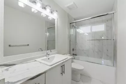 Hallway Photo of 26842 32a Avenue, Langley, BC