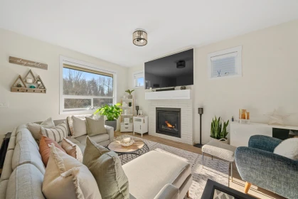 Kitchen Island Photo of 25097 112 Avenue, Maple Ridge, BC