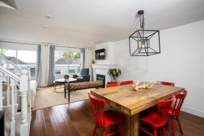 Breakfast Nook Photo of 7 232 E 6th Street, North Vancouver, BC