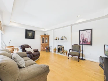 Breakfast Nook Photo of 3022 Plateau Boulevard, Coquitlam, BC