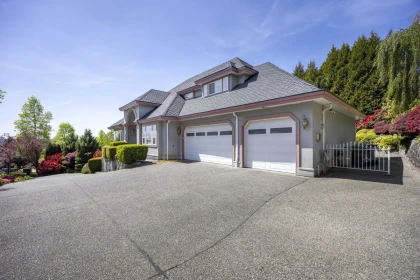 Garden / Landscaping Photo of 3022 Plateau Boulevard, Coquitlam, BC