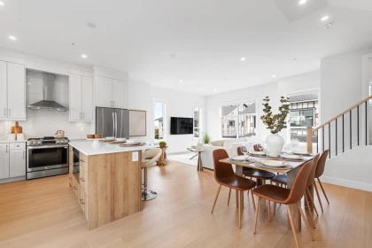 Kitchen Island Photo of 9 20645 68 Avenue, Langley, BC