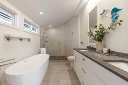 Guest Bathroom Photo of 12272 Agar Street, Surrey, BC