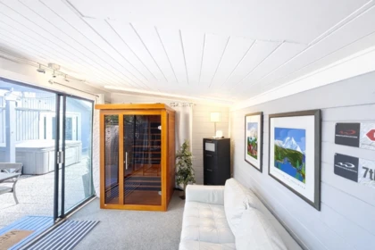 Hallway Photo of 12272 Agar Street, Surrey, BC