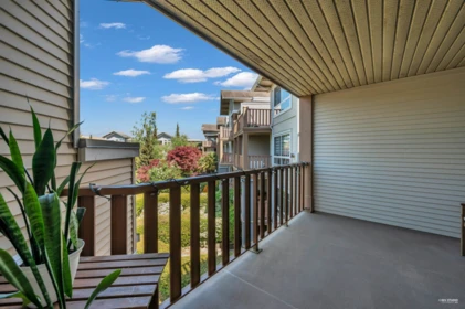 Kitchen Photo of 323 5600 Andrews Road, Richmond, BC