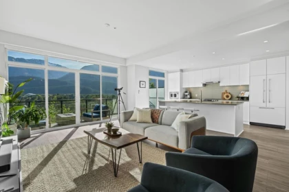 Breakfast Nook Photo of 41249 Highline Place, Squamish, BC