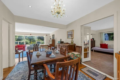 Breakfast Nook Photo of 410 Hadden Drive, West Vancouver, BC