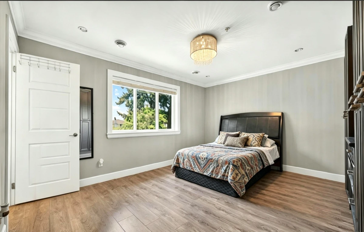 Dining Area Photo of 3034 Kings Avenue, Vancouver, BC