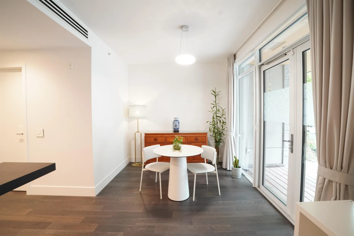 Dining Area Photo of 102 375 W 59th Avenue, Vancouver, BC