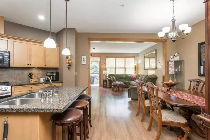 Dining Area Photo of 28 24185 106b Avenue, Maple Ridge, BC