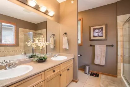 Powder Room Photo of 28 24185 106b Avenue, Maple Ridge, BC