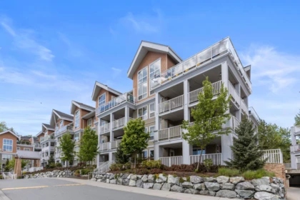 105 6490 194 Street, Surrey, BC, Surrey — Apartment/Condo for sale