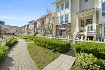 Front Yard Photo of 67 5551 Admiral Way, Delta, BC