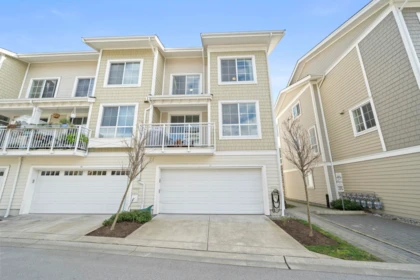 Outdoor Deck Photo of 67 5551 Admiral Way, Delta, BC