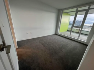 Walk-In Closet Photo of 903 8199 Capstan Way, Richmond, BC