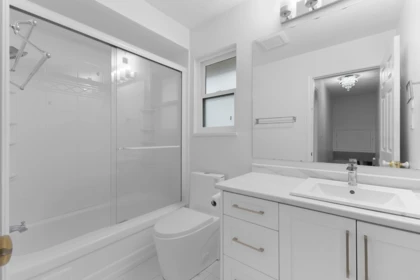Mudroom Photo of 14518 85a Avenue, Surrey, BC